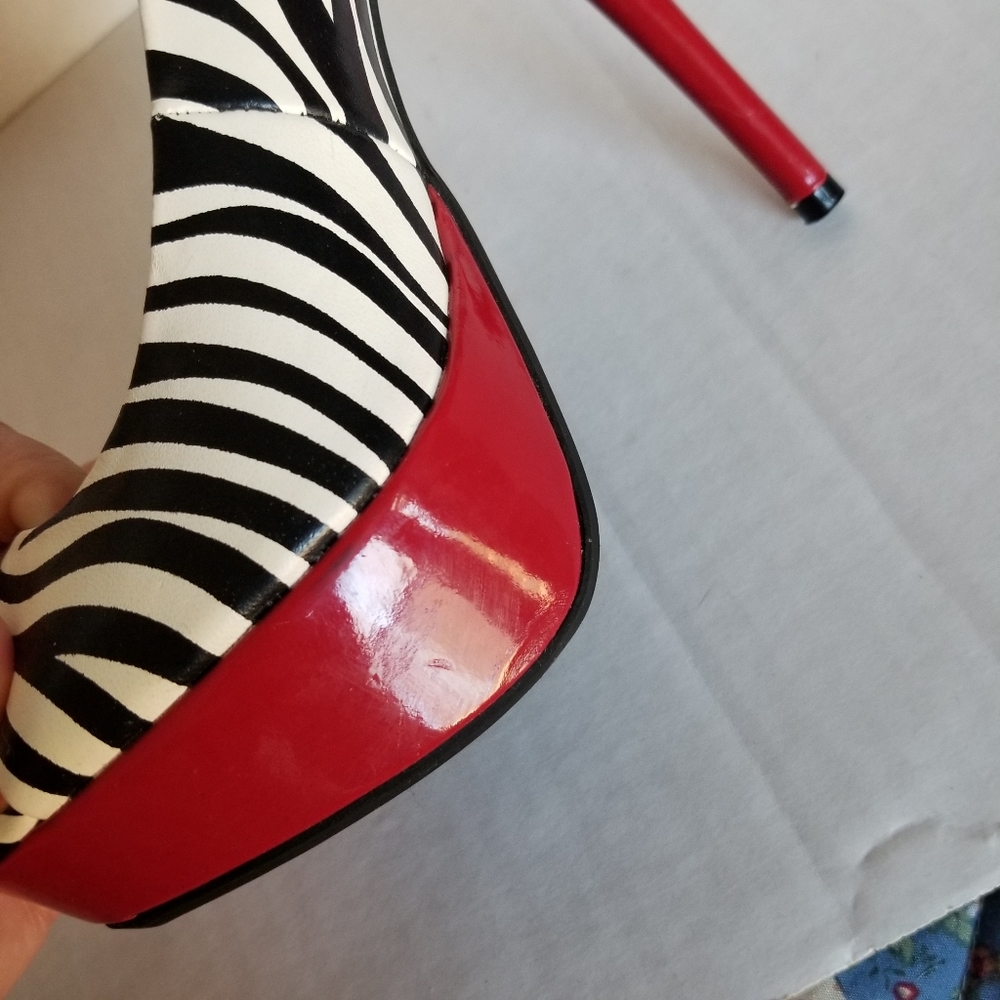 Bamboo zebra print 5" Platform Stilettos - Picture 9 of 15
